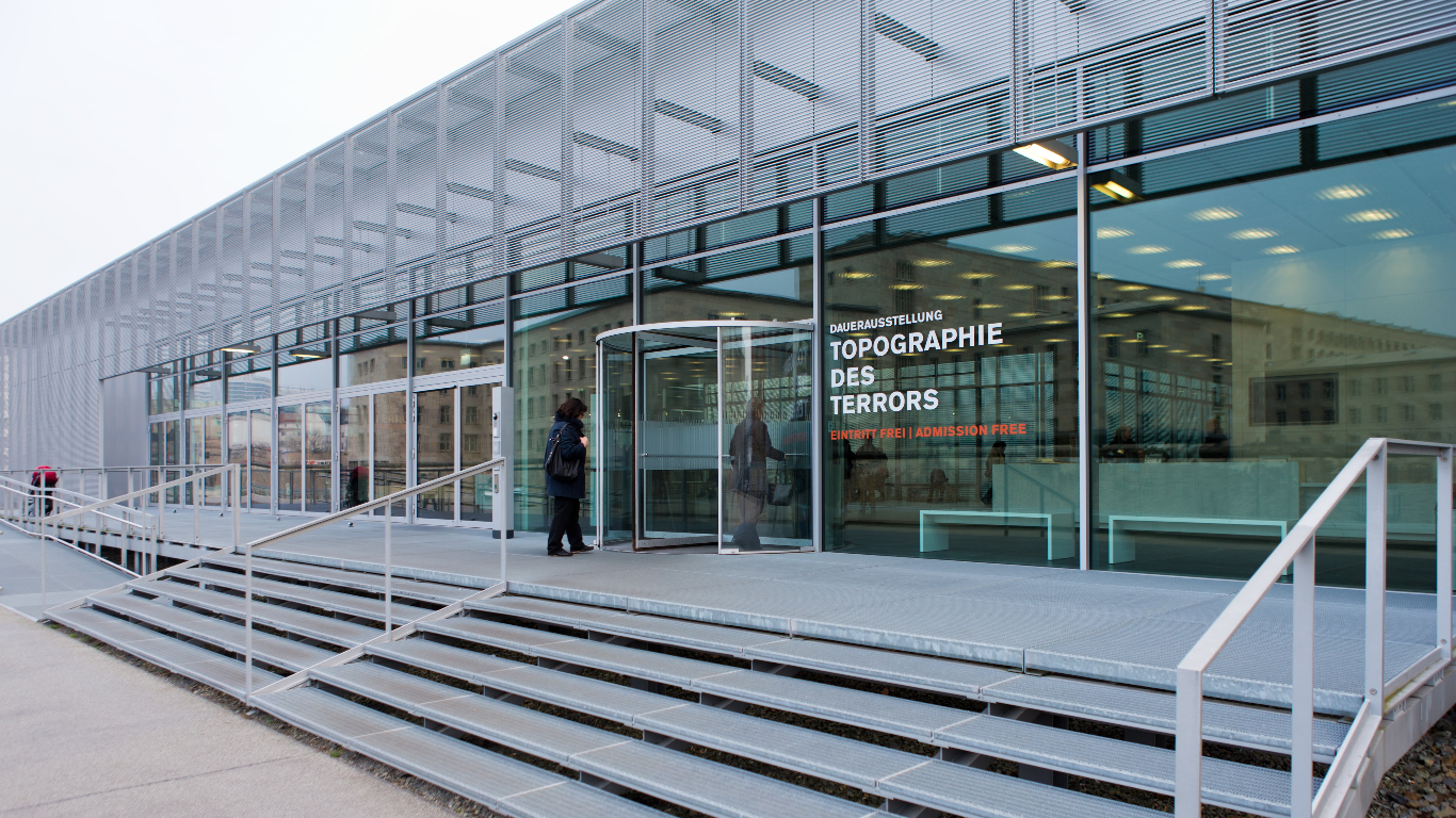 ALÜMİNİUM QAPILAR